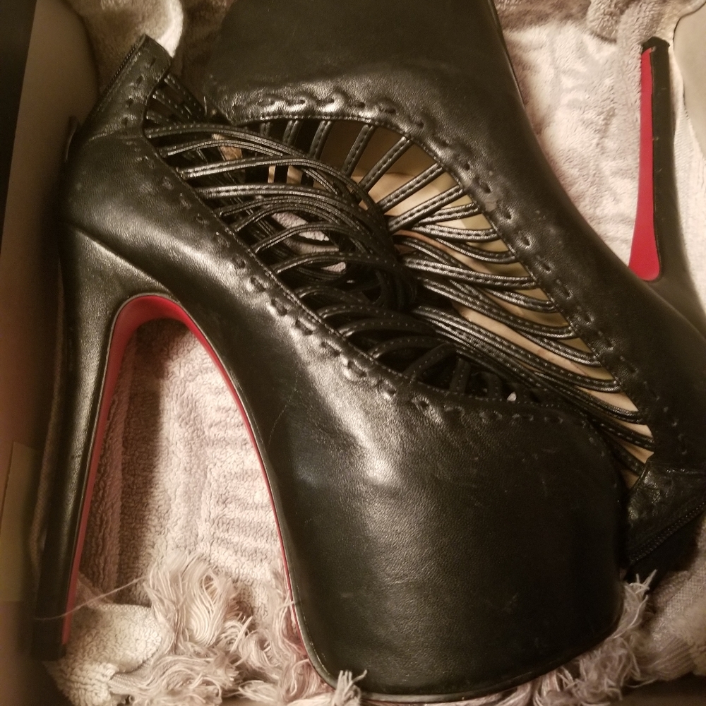 Fake Christian Louboutin zoulou style heels